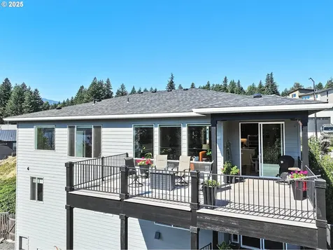 220 NE Lower Basso Circle Stevenson WA 98648