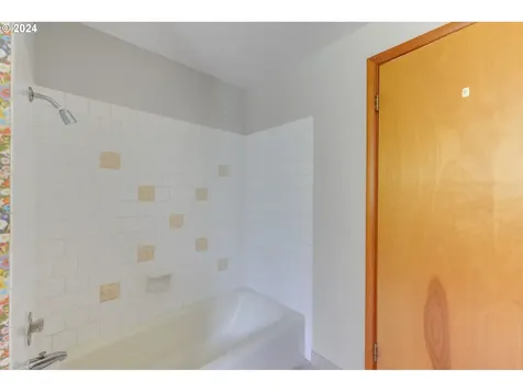 801 N 23rd Avenue Kelso WA 98626