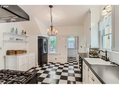 14245 Nw Belle Court Portland OR 97229