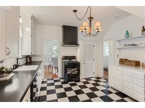 14245 Nw Belle Court Portland OR 97229