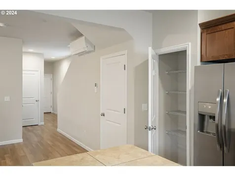 5718 Joynak Street S Salem OR 97306