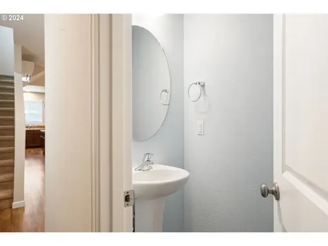 5718 Joynak Street S Salem OR 97306