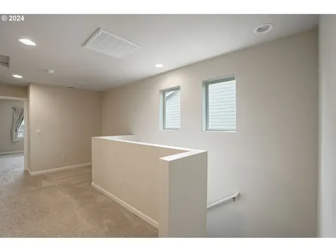 5718 Joynak Street S Salem OR 97306