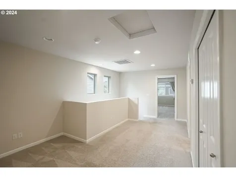 5718 Joynak Street S Salem OR 97306