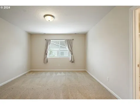 5718 Joynak Street S Salem OR 97306
