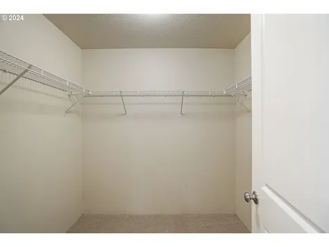 5718 Joynak Street S Salem OR 97306
