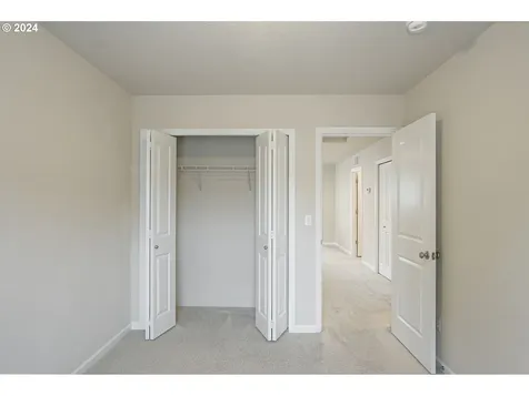 5718 Joynak Street S Salem OR 97306