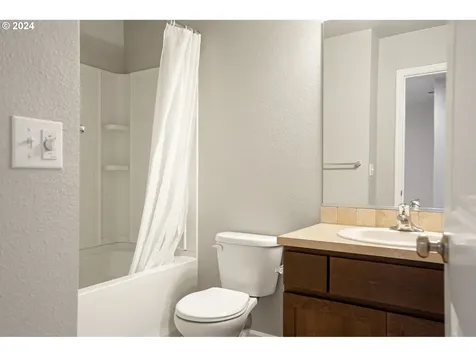5718 Joynak Street S Salem OR 97306
