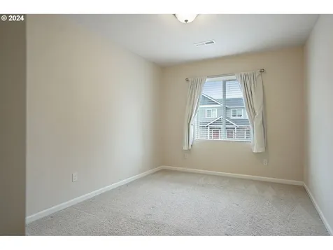 5718 Joynak Street S Salem OR 97306