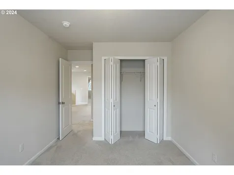5718 Joynak Street S Salem OR 97306
