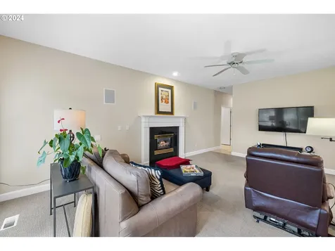2716 Se Baypoint Drive Vancouver WA 98683