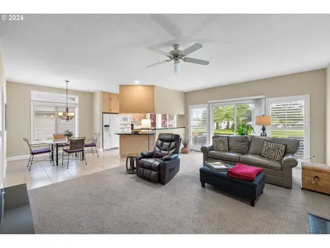 2716 Se Baypoint Drive Vancouver WA 98683