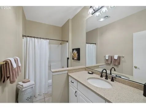 2716 Se Baypoint Drive Vancouver WA 98683