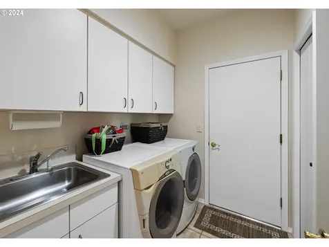 2716 Se Baypoint Drive Vancouver WA 98683