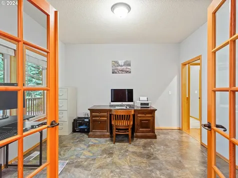 24952 E Bright Avenue Welches OR 97067