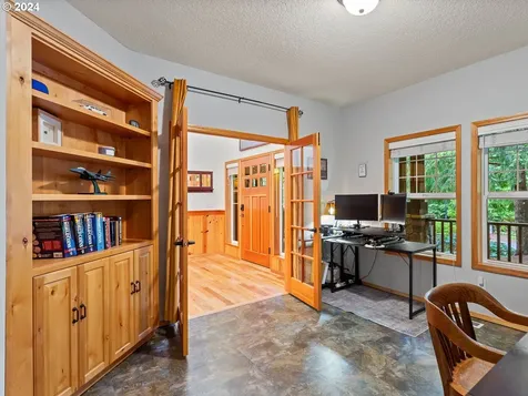 24952 E Bright Avenue Welches OR 97067