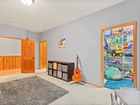 24952 E Bright Avenue Welches OR 97067