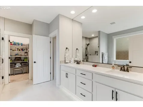 12613 Dotson Way Oregon City OR 97045