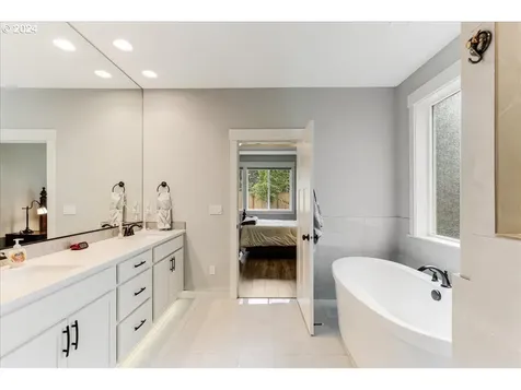 12613 Dotson Way Oregon City OR 97045