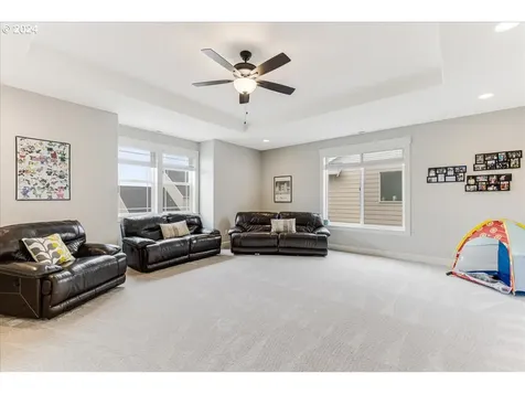 12613 Dotson Way Oregon City OR 97045