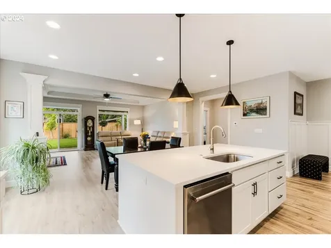 12613 Dotson Way Oregon City OR 97045