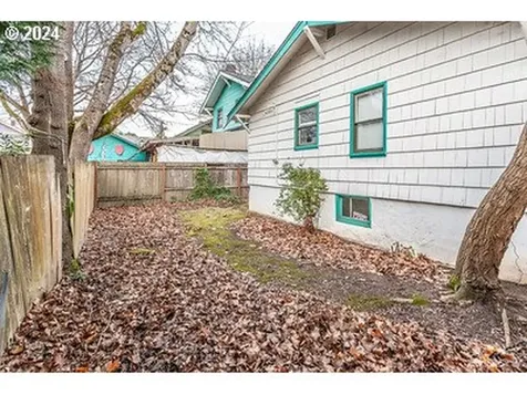 1725 SE 50th Avenue Portland OR 97215
