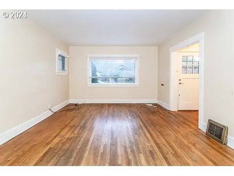 1725 SE 50th Avenue Portland OR 97215