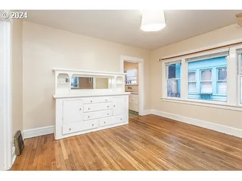 1725 SE 50th Avenue Portland OR 97215