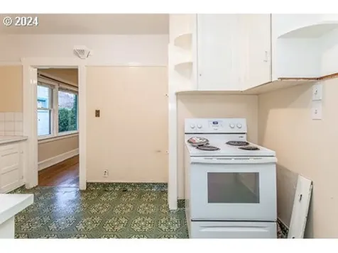 1725 SE 50th Avenue Portland OR 97215