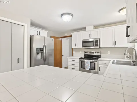 19420 Silverfox Parkway Oregon City OR 97045