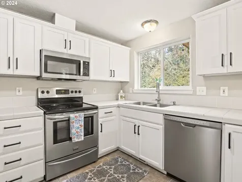 19420 Silverfox Parkway Oregon City OR 97045