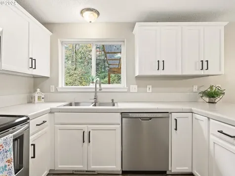 19420 Silverfox Parkway Oregon City OR 97045
