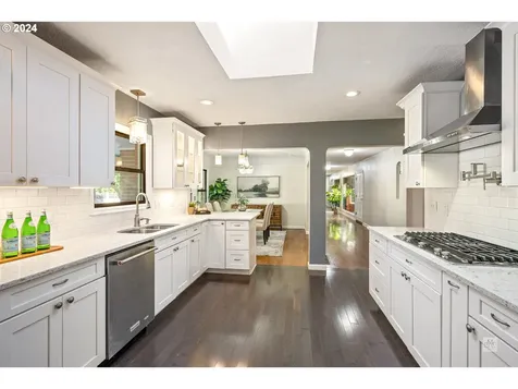524 Ne 148th Avenue Portland OR 97230