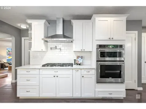 524 Ne 148th Avenue Portland OR 97230