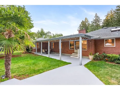 524 Ne 148th Avenue Portland OR 97230