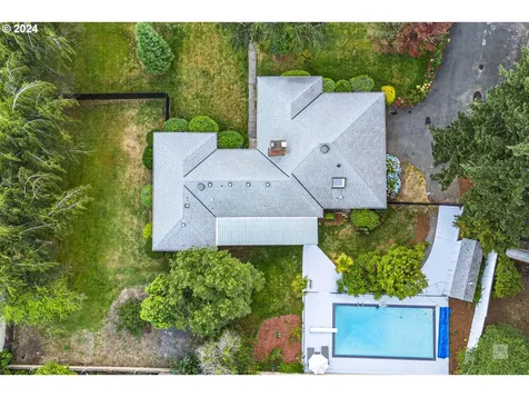 524 Ne 148th Avenue Portland OR 97230