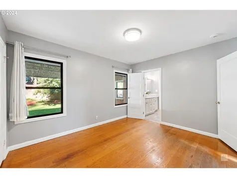 524 Ne 148th Avenue Portland OR 97230