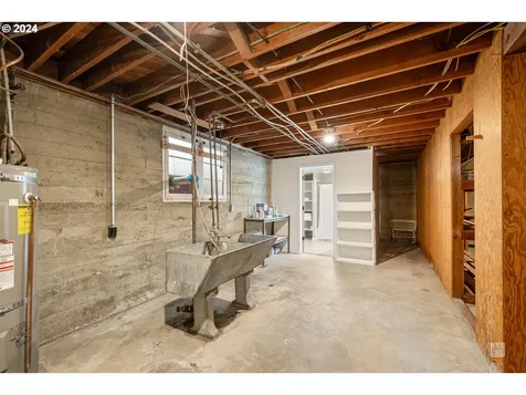 524 Ne 148th Avenue Portland OR 97230