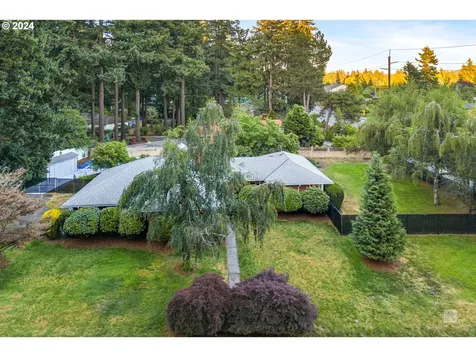 524 Ne 148th Avenue Portland OR 97230