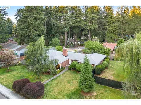 524 Ne 148th Avenue Portland OR 97230