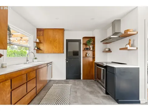 9037 N Trumbull Avenue Portland OR 97203