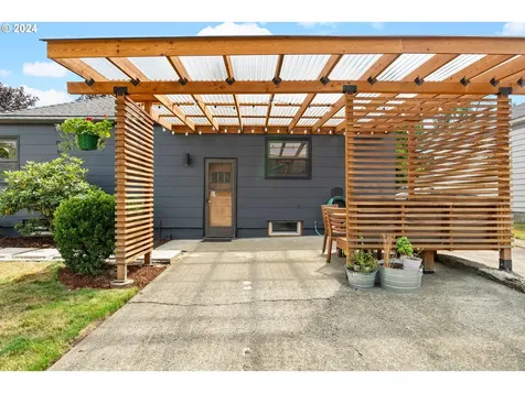 9037 N Trumbull Avenue Portland OR 97203
