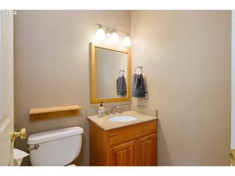 9335 SW Quinault Lane Tualatin OR 97062