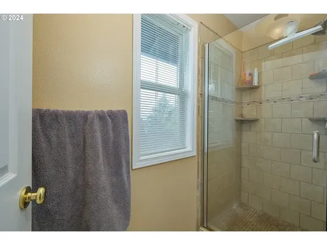 9335 SW Quinault Lane Tualatin OR 97062