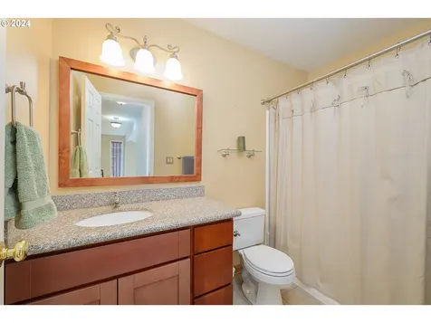 9335 SW Quinault Lane Tualatin OR 97062