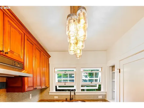 126 Se 52nd Avenue Portland OR 97215