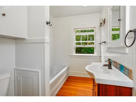 126 Se 52nd Avenue Portland OR 97215