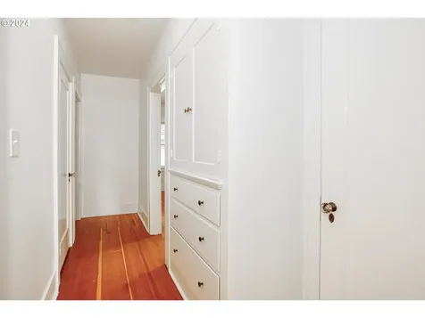 126 Se 52nd Avenue Portland OR 97215