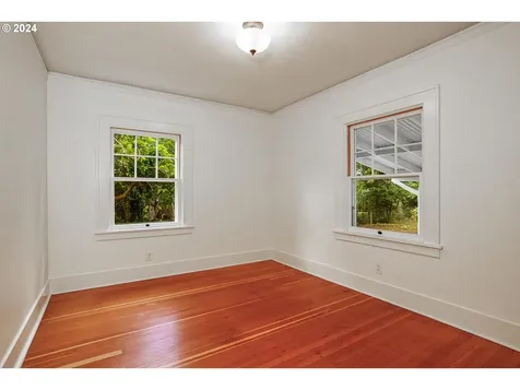 126 Se 52nd Avenue Portland OR 97215