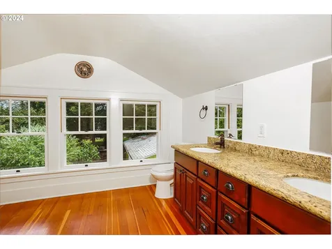 126 Se 52nd Avenue Portland OR 97215